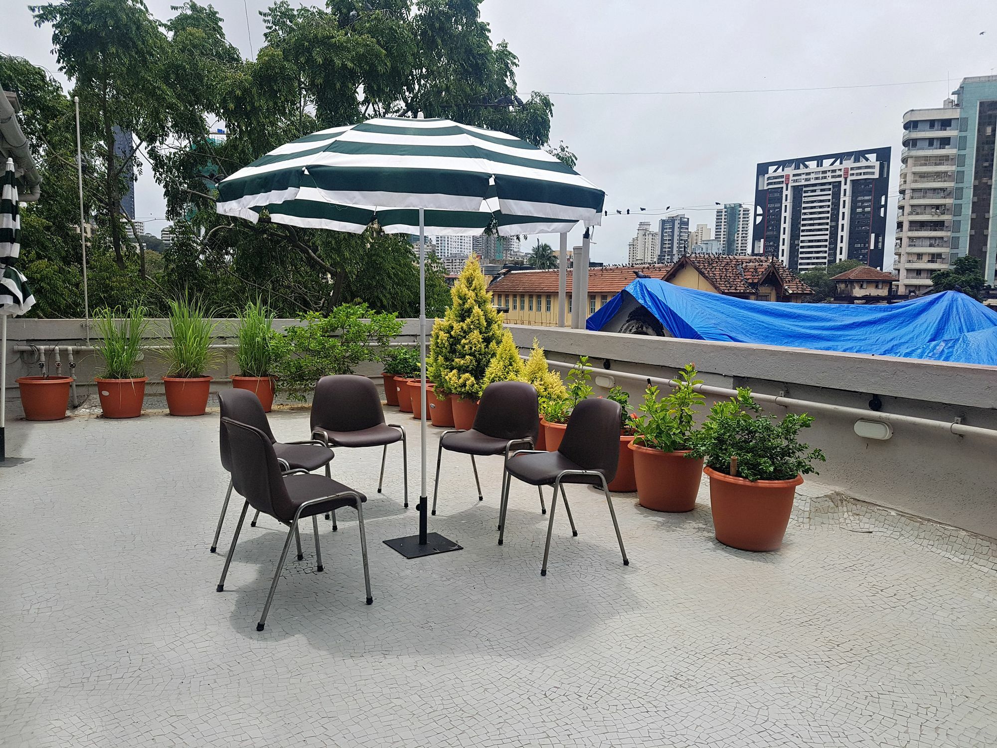 Hotel Kumkum Mumbai  Buitenkant foto